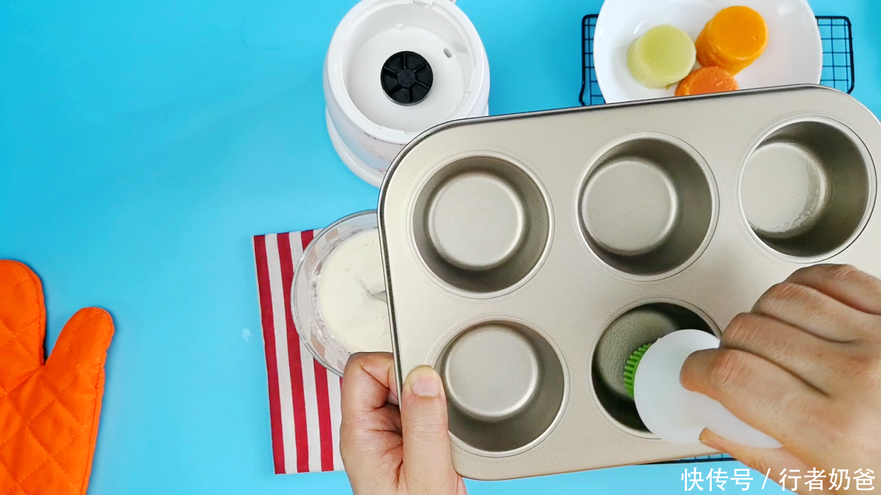 小宝宝开始长牙就要锻炼牙龈了,做这种0添加的