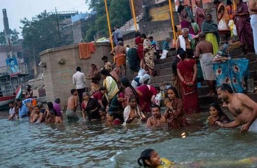 中国女子两次到印度旅游，直呼印度变化太大，网友：不是脏乱差？