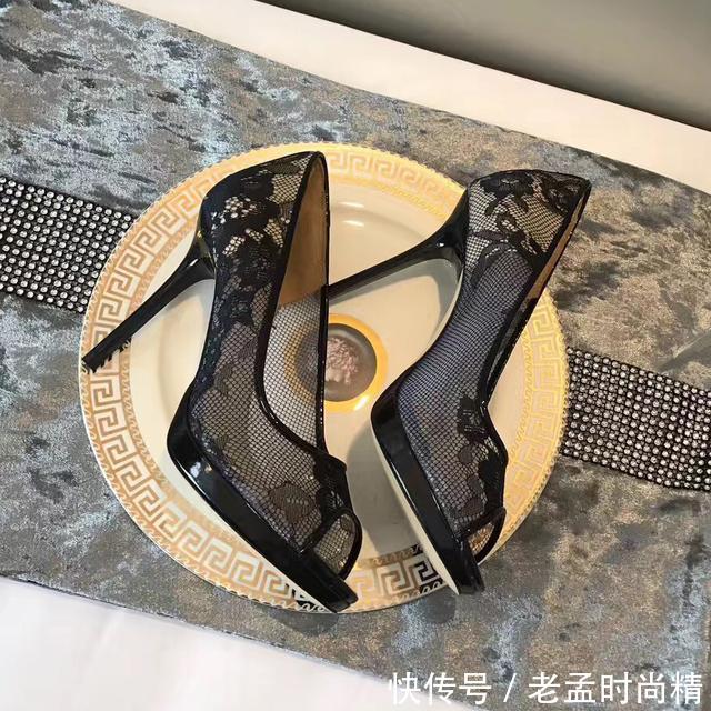 不失:蕾丝高跟鞋让你性感妩媚,却不失高雅姿态!