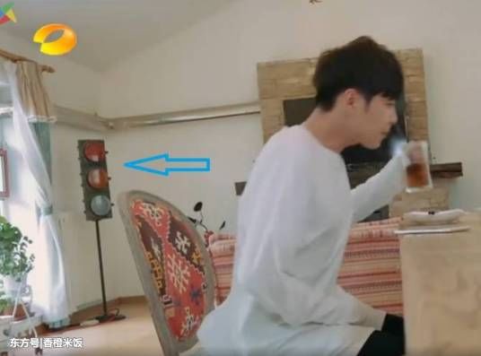 倪妮井柏然宣布分手，唐婷却上了热搜，网友:这些都是错觉