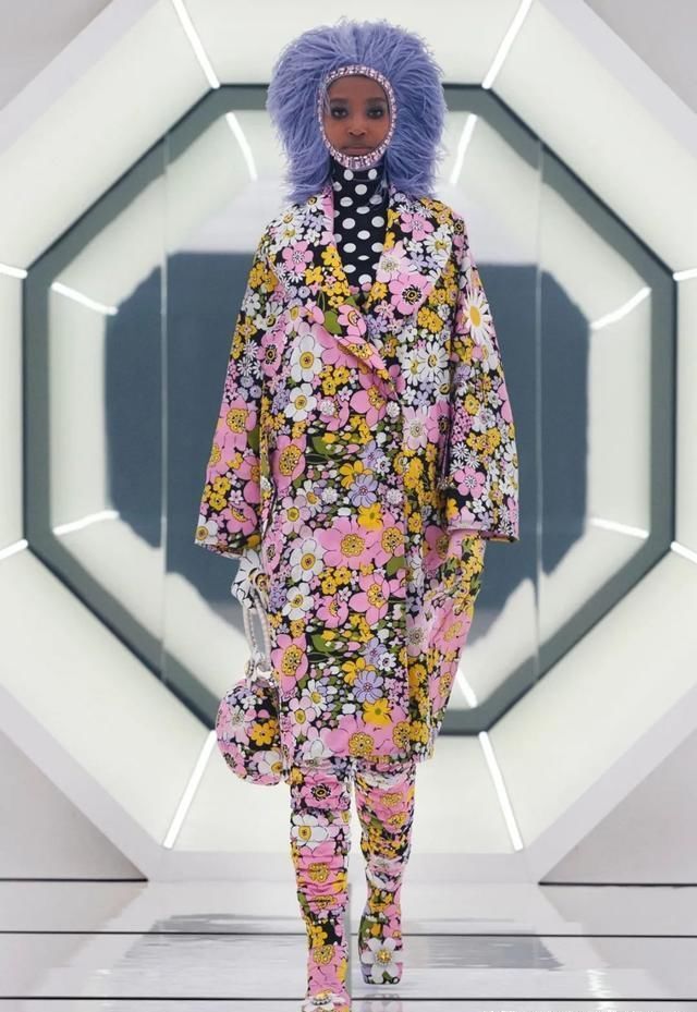设计师@2020秋冬 Genius 系列：多个天才设计师的合作系列，MONCLER