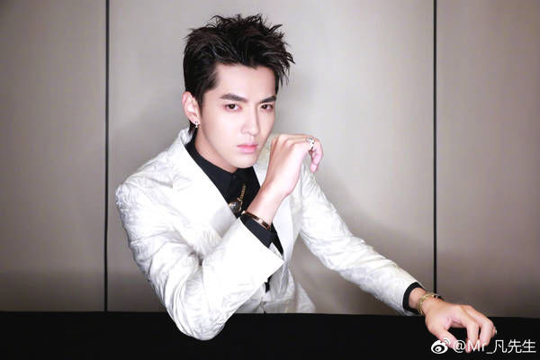 网友造谣吴亦凡吸毒被起诉，法院宣布明日开庭审理