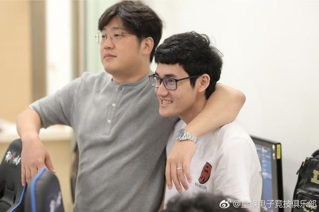 RNG官博澄清卡萨事件：不要让谣言舆论毁掉一个选手