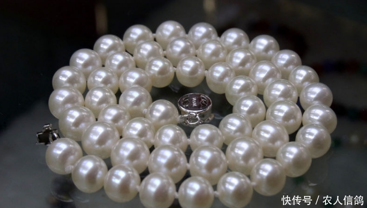 农村集市上出现新式“骗局”，农民以为赚了，老板却在背地里笑