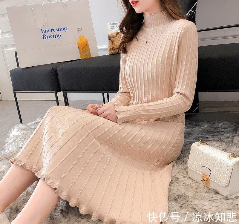  『衣裙』逛街这样穿：毛衣裙 羽绒服！洋气保暖不显臃肿，迷倒一片