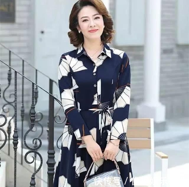  「女人」建议四十岁女人，早秋就穿这几款裙装，趁年轻赶紧美起来