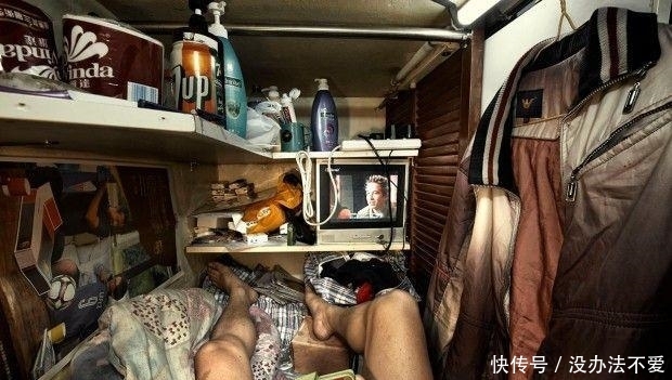  「实拍」实拍香港人居住的棺材房：房子仅仅1.5平方米，却是很多
