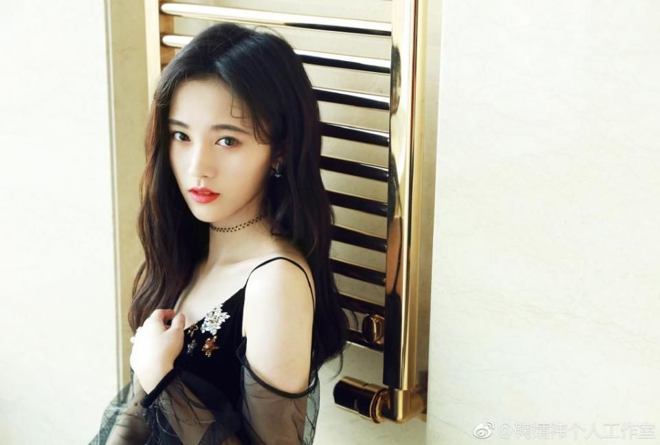 全球最美的面孔鞠婧祎，简单简约，不刻意修饰都难掩她的气质