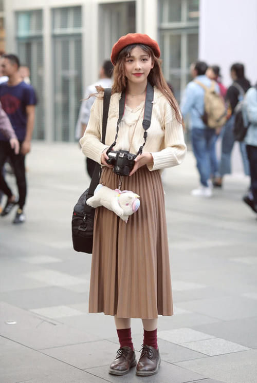 『冬天』现在谁还露脚踝如今00后更爱这样穿二分之一堆堆袜,贼拉腿长