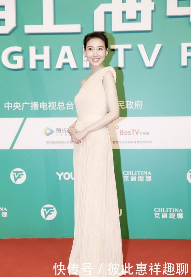 #女配角#每一次都是配角,但高露已经连续三次都很出彩了