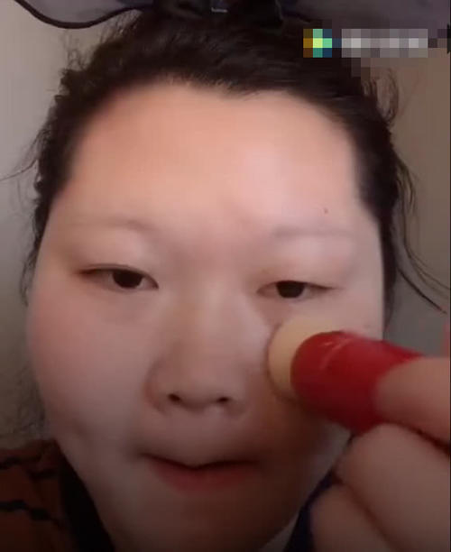 妆前嫌弃我又丑又胖！化个妆戴上假发竟然没认出我来，小编惊了！