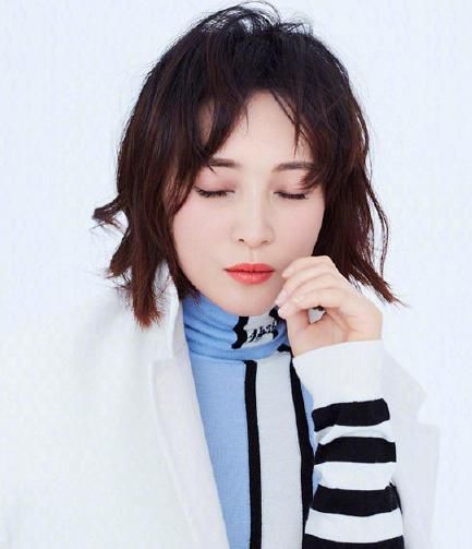 蒋勤勤化浓妆拍孕照惹争议，怀孕真要跟化妆护肤绝缘？