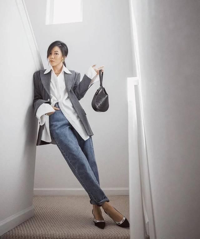  『老爹牛仔』别再穿阔腿裤了，2020年这4条裤子最流行！