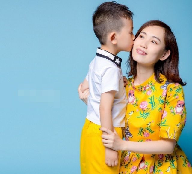 马蓉发布声明辟谣却遭谩骂，“战友”都忍不住吐槽其不重视舆论