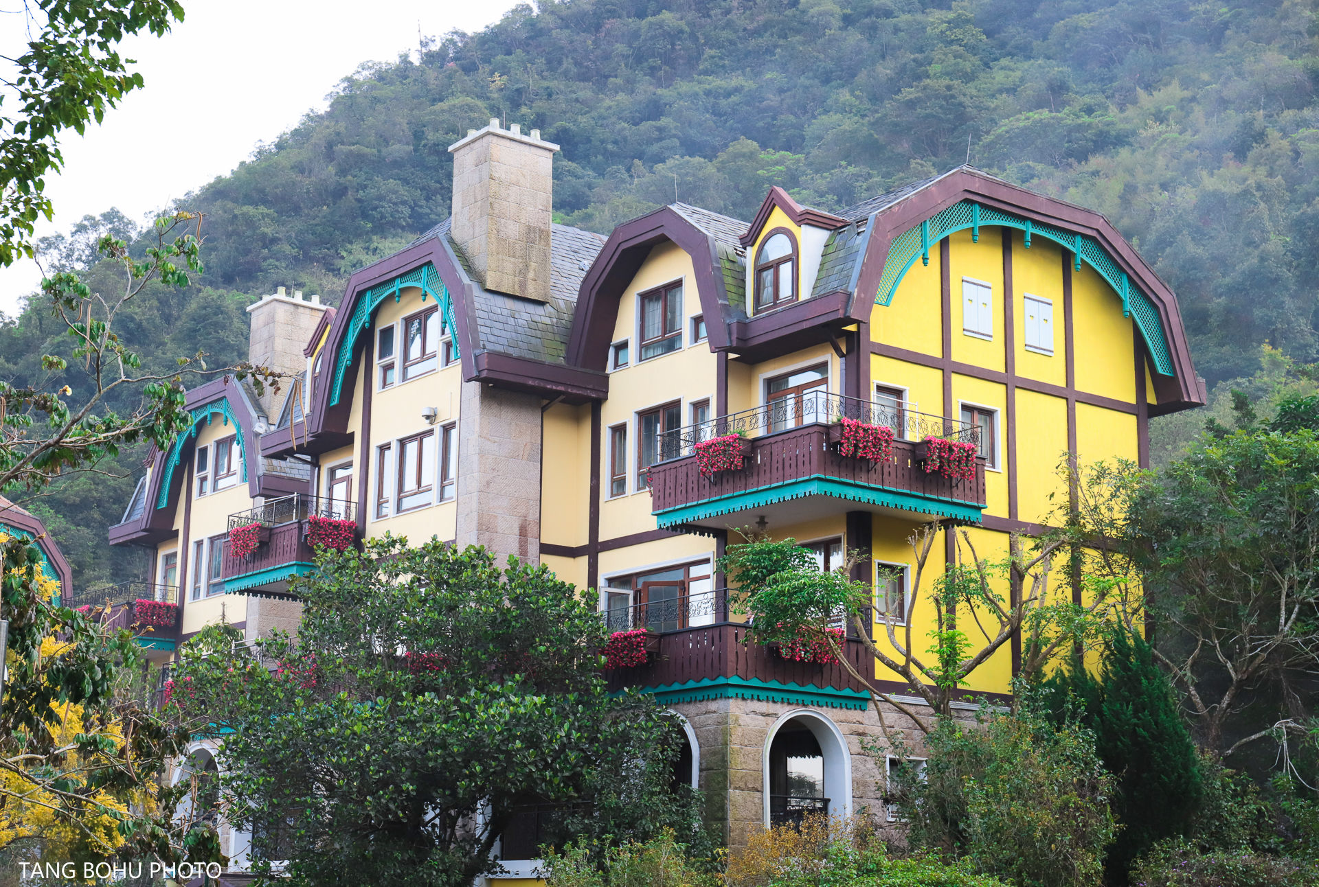 尽享深圳世外桃源的秘境之美，开启一段温泉之旅！