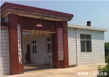 农村老话“宁愿门前闹嚷嚷，不愿屋后脚板响”，是什么意思？