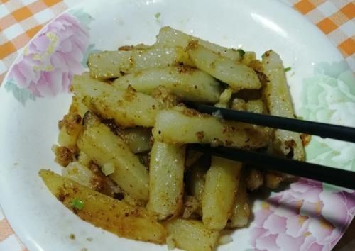  【做法】干煸孜然土豆条，好吃有诀窍，分分钟学会，口感酥香，美味又下饭