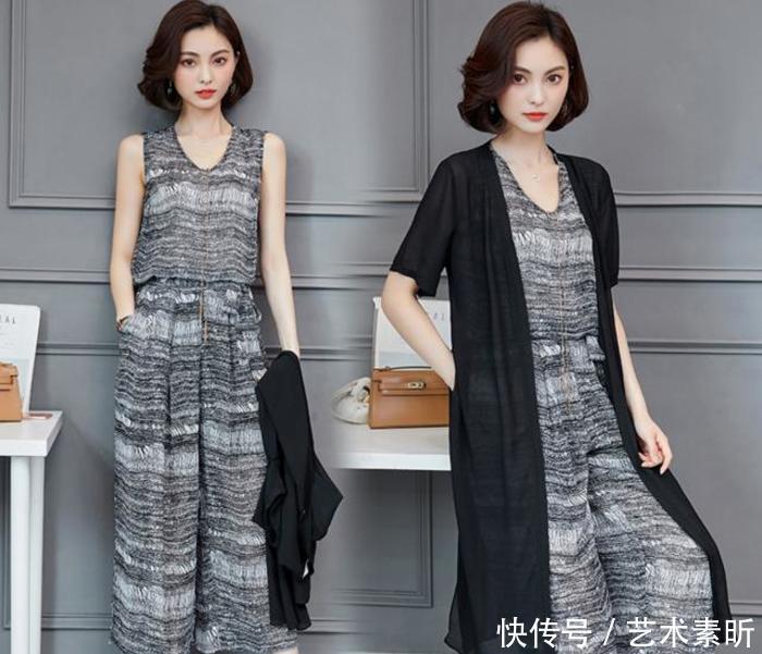 乡下女人别做黄脸婆！回娘家，45岁农村嫂子穿美衣，真的好洋气