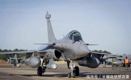  「幻影4000」法国曾经研发的梦幻战机，采用双发设计，载弹量直逼美国F15