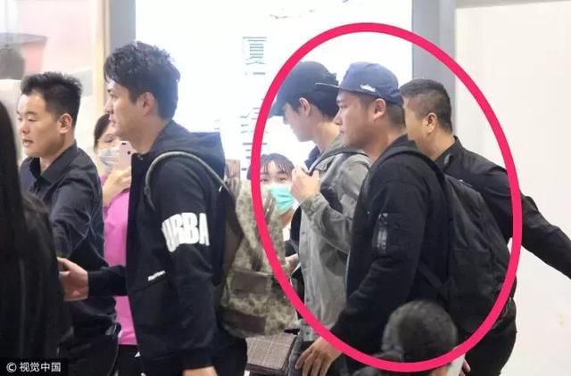 怒斥隐婚是造谣，但网友只关心“娱乐圈公开的秘密”，啥时候公开