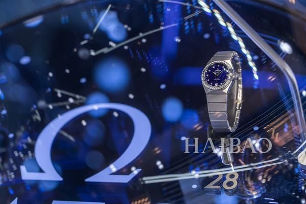 “璀璨星空”欧米茄  星座系列腕表展于南京德基广场购物中心倾情