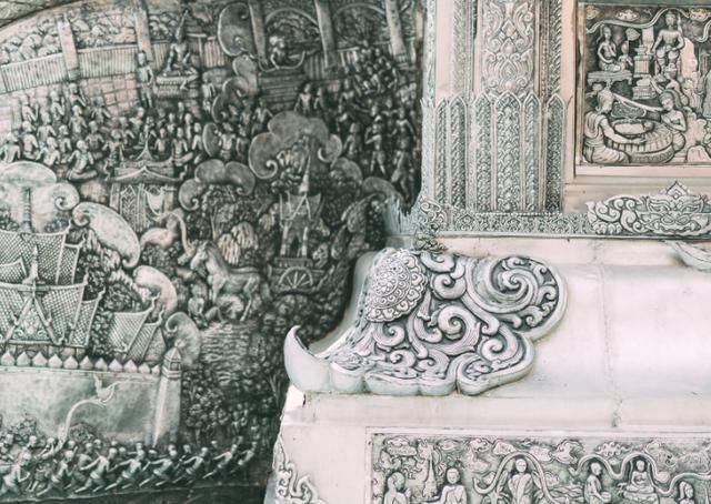 泰国最耀眼的寺庙，纯银打造精美绝伦，游客慕名前来