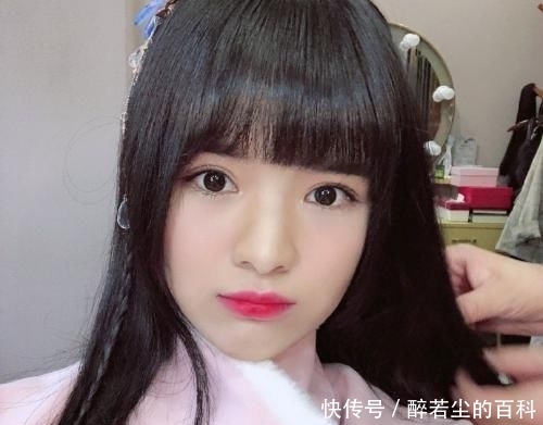  「太丑」嫌七阿姨发型太丑？当她扎起“仙女辫”，才知她也是高级脸