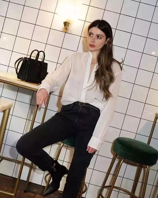 胸大的妹纸这样穿才会时髦高级又显瘦