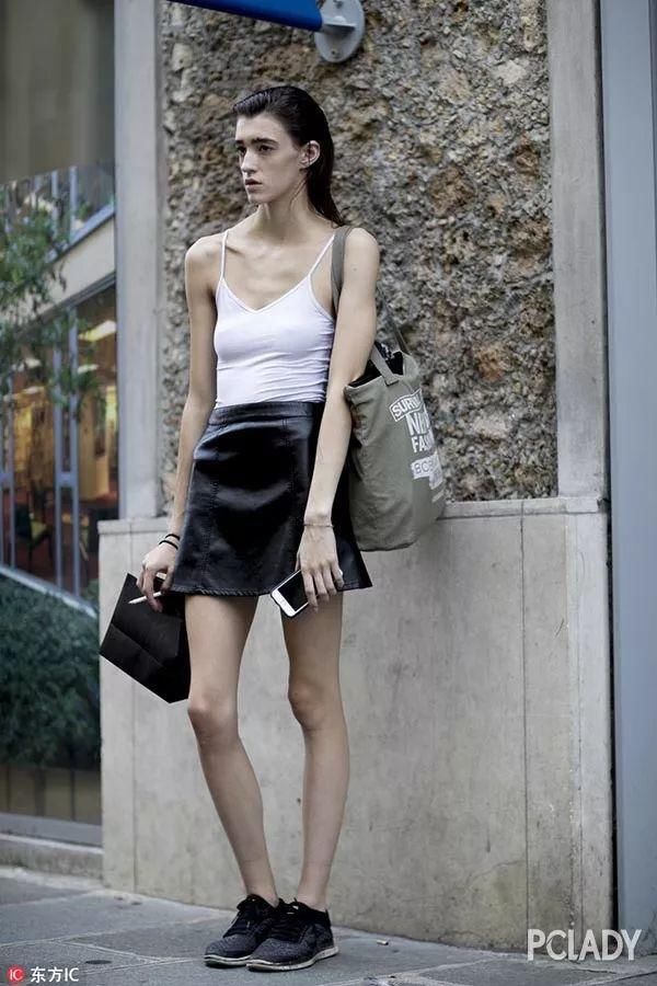 凹造型急救锦囊，夏日“背心杀”正当火