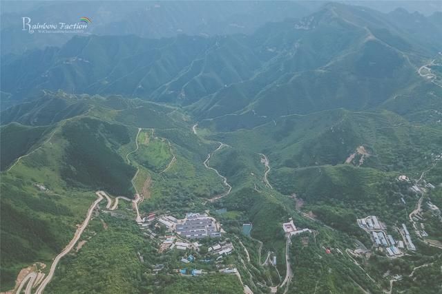 群山之巅寻一处森林乡居，京郊房山赏秋胜地推荐