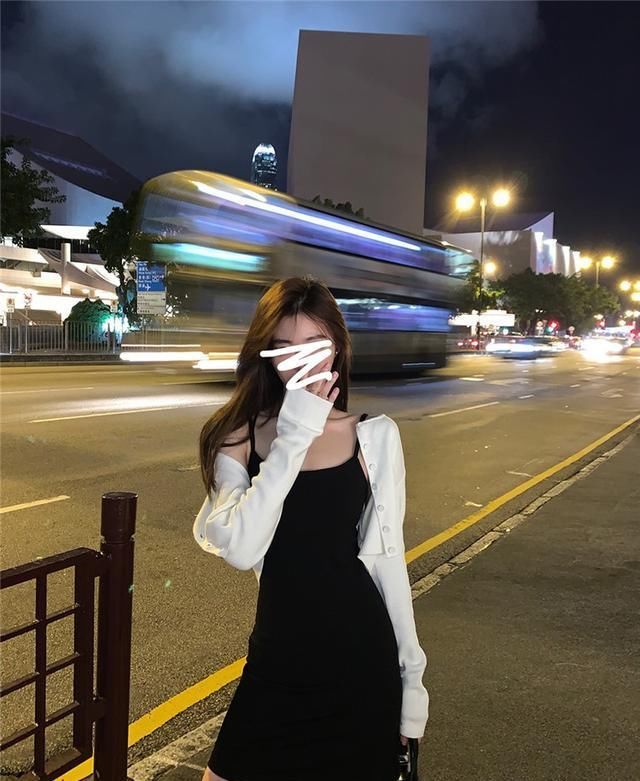 『女人』微胖女人有福了,新款遮肉连衣裙,上身时髦特显女人味