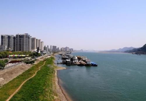  「潜力」湖北很有潜力的城市，是国家中部地区区域性中心城市，