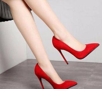 彩色高跟鞋的时尚搭配，小仙女们看了都心动了，简直太美了