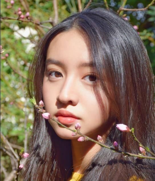  『搜榜』出道便登热搜榜，靠才华圈粉的音乐少女，还是木村拓哉的大女儿？