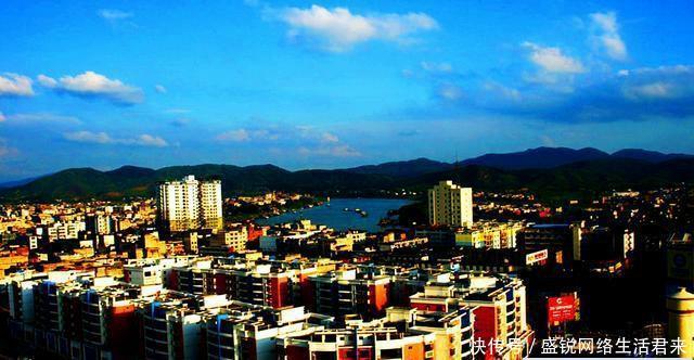  「伏波」广西南宁最大的县，比1个北海还大，相当于0.3个钦州