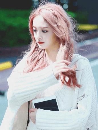 当女星染了发，郑爽程潇似洋娃娃，杨颖辣妈范，吴昕像变了个人