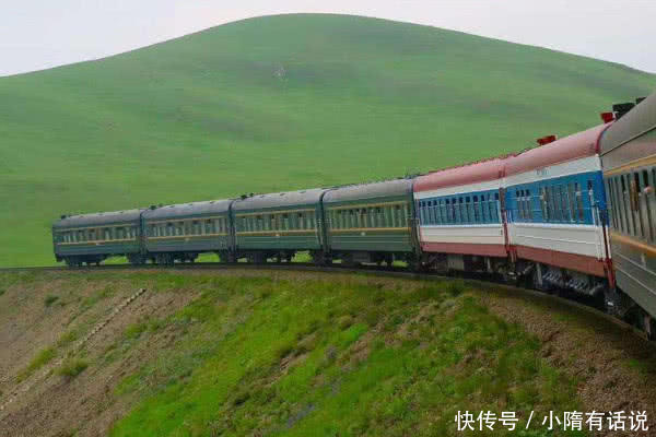 中国“最牛”火车，票价达6000元，比机票还贵，却仍一票难求！