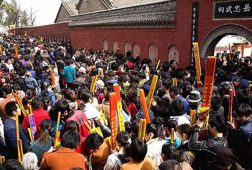 世界上香火“最旺”的寺庙，消防队随时待命，你知道在哪吗？