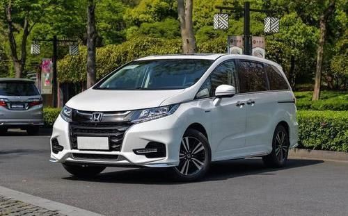 「宫殿」你想要的“面包车”基本都在这,其中1款配冰箱彩电,像移动宫殿