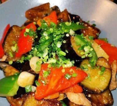 『鸡胸肉』好吃到飞起的东南亚家常香茅茄子,这样做0失败