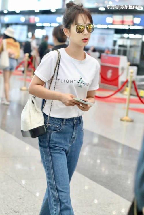 杨紫真的绝了，把“库洛牌”全都穿身上，难怪能让邓伦“心动”！