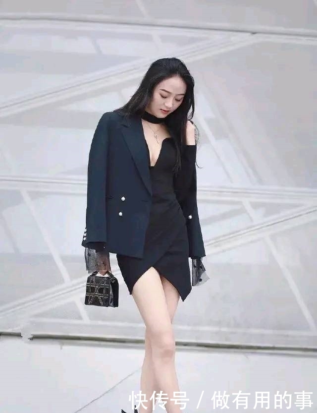 气质:时尚穿搭:高跟鞋如何穿搭才能不失去该有的气质,也许只有短裤大长腿才能搭配吧!