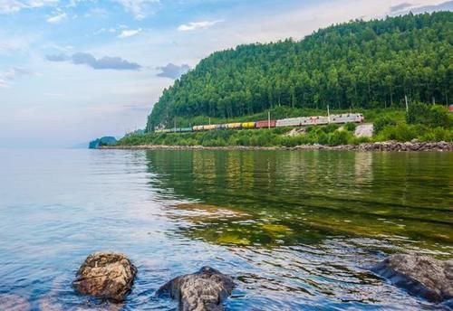 世界上最大淡水湖，湖水可直接饮用，蓄水量竟相当于19个渤海