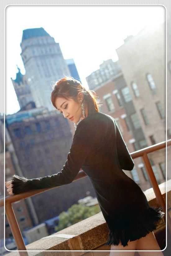 景甜坐姿真高明!双腿夹的没有一丝缝隙,网友:张继科太不称职了