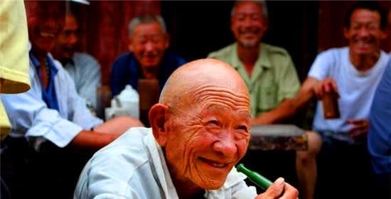 农村俗语“酒不顾人、色不顾身、财不顾亲”，啥意思，有何道理？