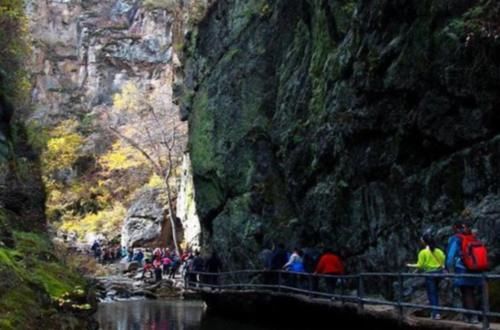 素有“东北九寨沟”之称的地方,原始景观保存完好,却很少有人听