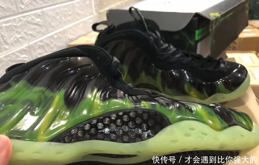  『喷泡』NIKE亲儿子操刀设计的喷泡“通灵男孩”纯原开箱实测