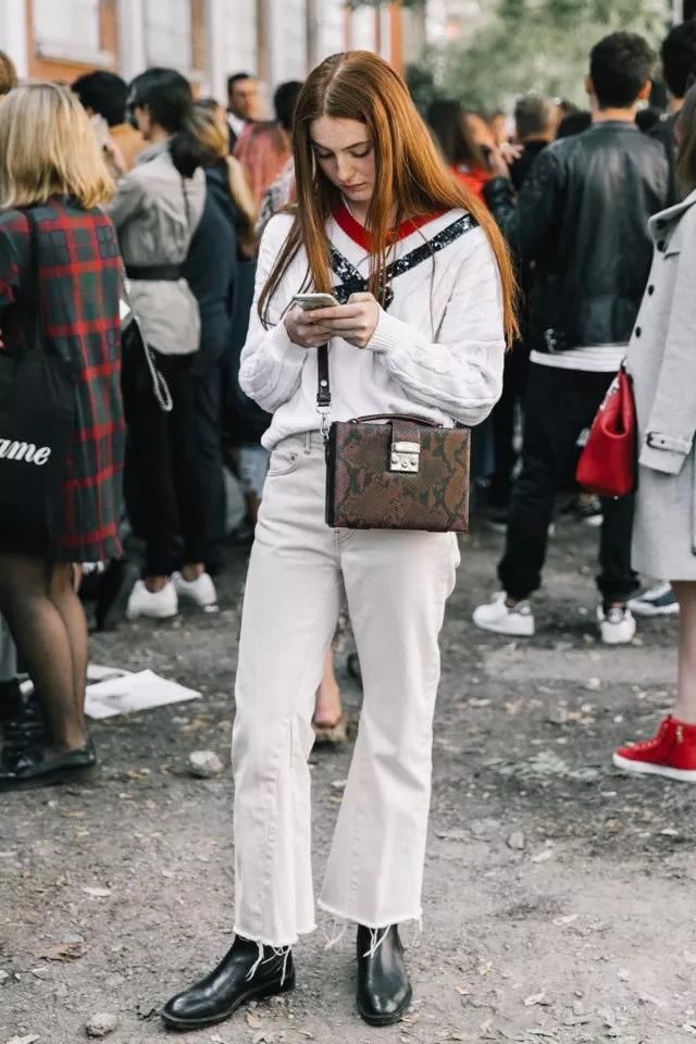 关于白色牛仔裤，这些是时尚博主没告诉过大家的搭配心机