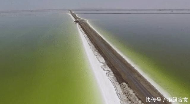 [察尔汗盐湖]世界上最咸的桥在中国，建造时被外国嘲笑打击，完