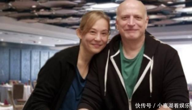 83版小龙女二婚嫁何东爵士曾孙 同游大英